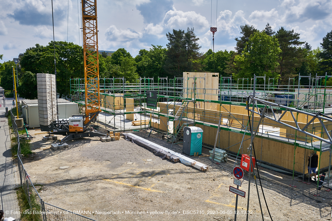 05.06.2023 - Neue Wände für das HAus für Kinder in Neuperlach in München